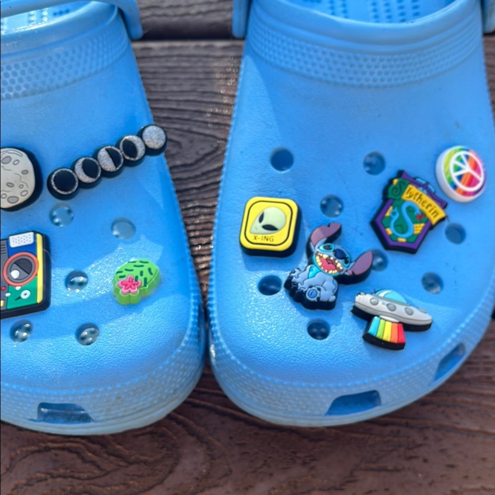 CROCS Light Blue Kids Clog Sandals with Fun Charms